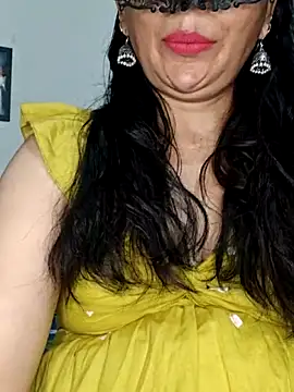 Snapshot of sexy_bhabhi69 chatting on May 1, 2026, 5:50 pm sexy bhabhi69 online show from May 1, 2026, 5:50 pm