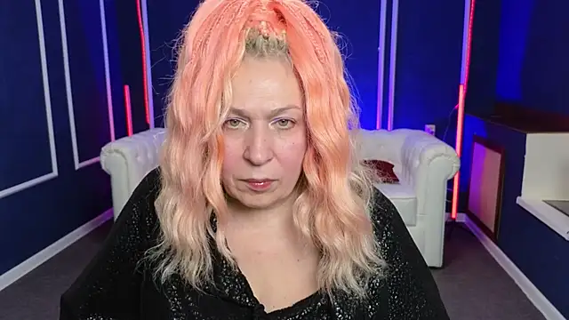 Snapshot of Penelope_Pinky chatting on December 21, 2024, 2:47 pm Penelope Pinky online show from December 21, 2024, 2:47 pm