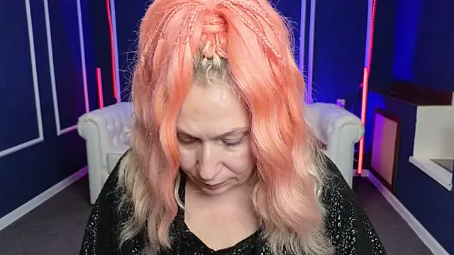 Snapshot of Penelope_Pinky chatting on December 21, 2024, 5:51 pm Penelope Pinky online show from December 21, 2024, 5:51 pm