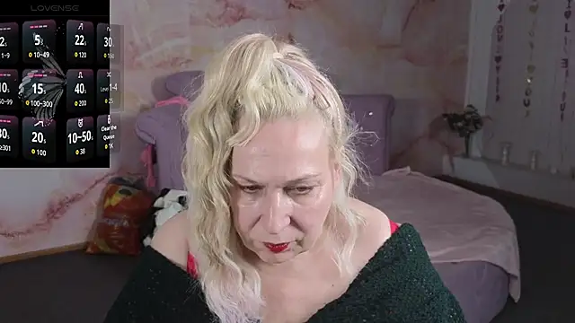 Penelope Pinky online show from June 10, 2026, 12:26 pm