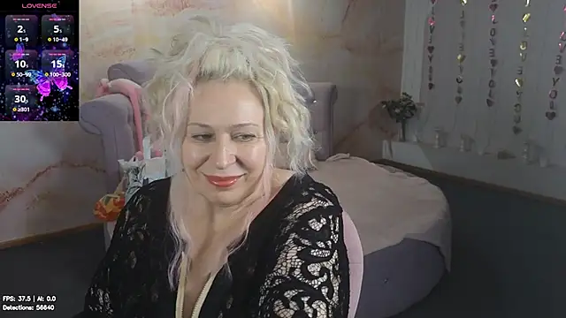 Penelope Pinky online show from June 25, 2026, 1:26 pm