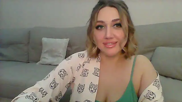 VickyLove047 online show from January 5, 2025, 7:28 pm