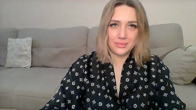 VickyLove047 online show from January 12, 2025, 9:30 am