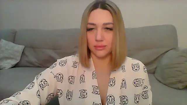 VickyLove047 online show from January 18, 2025, 6:24 am