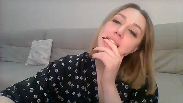 VickyLove047 online show from February 7, 2025, 9:58 pm