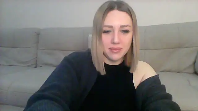 VickyLove047 online show from February 10, 2025, 6:35 pm