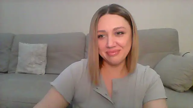 VickyLove047 online show from March 13, 2025, 5:22 am