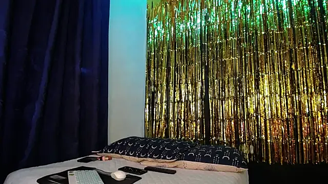 Snapshot of anais_tgn chatting on December 29, 2024, 8:15 pm anais tgn online show from December 29, 2024, 8:15 pm