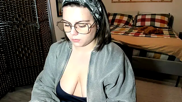 raiazane23 online show from November 21, 2025, 11:09 am