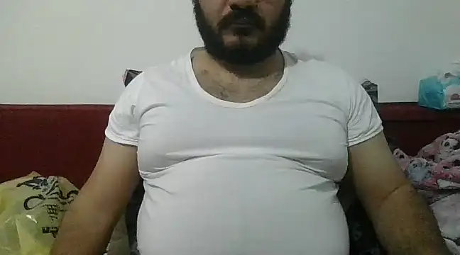 Snapshot of UrfavSlaveBitch chatting on January 14, 2025, 9:51 pm UrfavSlaveBitch online show from January 14, 2025, 9:51 pm