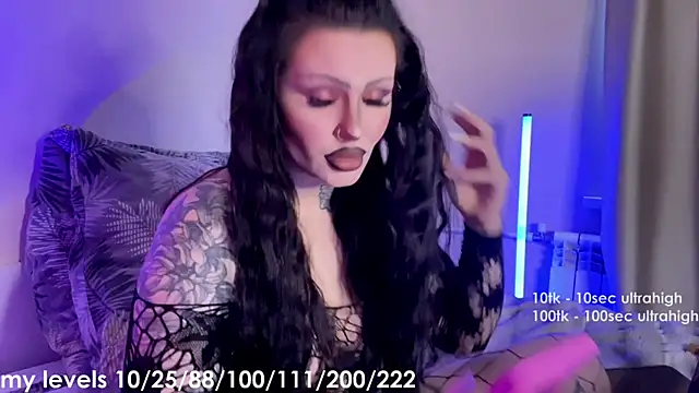 Snapshot of _xxtina chatting on March 11, 2026, 12:00 pm xxtina online show from March 11, 2026, 12:00 pm