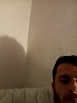 pocholoibz online show from December 14, 2025, 1:22 am