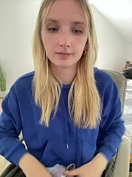AnnyBelleX online show from May 7, 2026, 1:49 pm