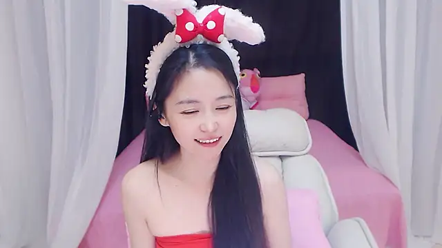 CN-Babycat online show from November 13, 2025, 2:32 am