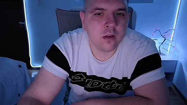 Snapshot of JasonJacks chatting on May 12, 2026, 2:30 am JasonJacks online show from May 12, 2026, 2:30 am
