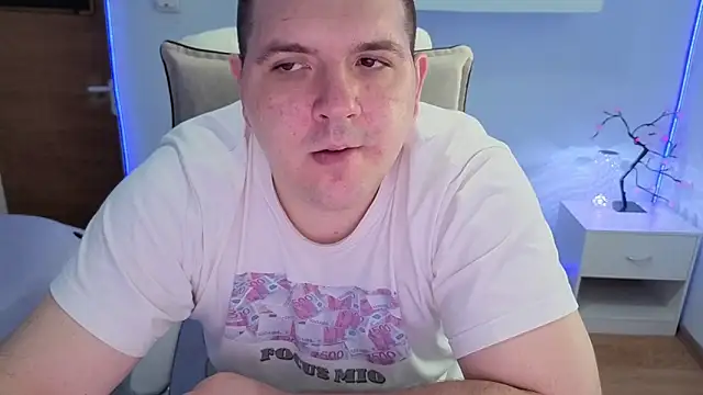 Snapshot of JasonJacks chatting on June 20, 2026, 10:07 am JasonJacks online show from June 20, 2026, 10:07 am