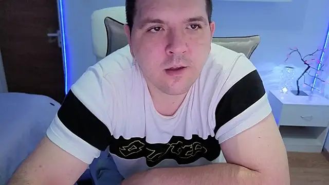 Snapshot of JasonJacks chatting on July 5, 2026, 5:20 pm JasonJacks online show from July 5, 2026, 5:20 pm