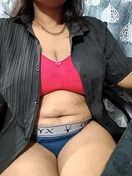 Snapshot of Tamilsathya2024 chatting on May 8, 2026, 6:13 pm Tamilsathya2024 online show from May 8, 2026, 6:13 pm