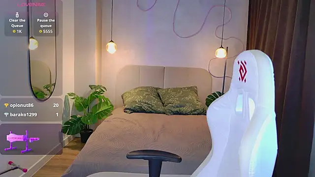 DarkErica online show from January 13, 2026, 1:27 pm