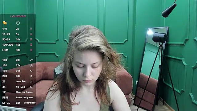 DarkErica online show from April 30, 2026, 1:39 pm