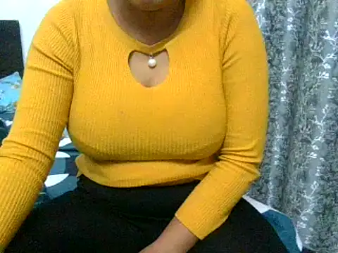 Snapshot of chavi_12 chatting on January 7, 2025, 2:10 am chavi 12 online show from January 7, 2025, 2:10 am
