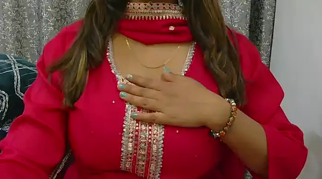 Snapshot of chavi_12 chatting on February 19, 2025, 2:34 pm chavi 12 online show from February 19, 2025, 2:34 pm