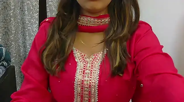 Snapshot of chavi_12 chatting on February 19, 2025, 5:38 pm chavi 12 online show from February 19, 2025, 5:38 pm