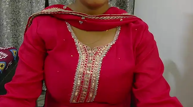 Snapshot of chavi_12 chatting on February 26, 2025, 5:17 pm chavi 12 online show from February 26, 2025, 5:17 pm