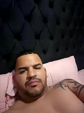 Snapshot of Latino2909 chatting on December 28, 2024, 6:39 am Latino2909 online show from December 28, 2024, 6:39 am