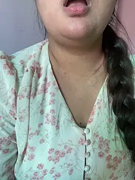 Snapshot of leylafleece chatting on March 8, 2025, 9:17 am leylafleece online show from March 8, 2025, 9:17 am