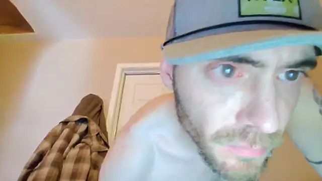 Huntzg23 online show from December 2, 2025, 11:59 am