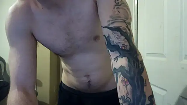 Huntzg23 online show from May 4, 2026, 7:37 am