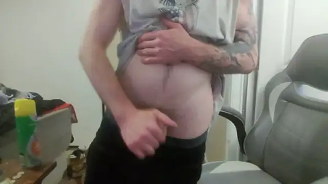 Huntzg23 online show from May 4, 2026, 10:17 pm