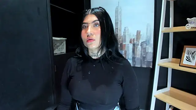 MegganLuna online show from December 29, 2024, 6:27 pm