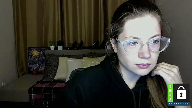 Snapshot of Alicia_redfollow chatting on September 17, 2025, 11:23 am Alicia redfollow online show from September 17, 2025, 11:23 am