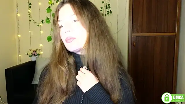 Alicia redfollow online show from November 17, 2025, 12:33 pm