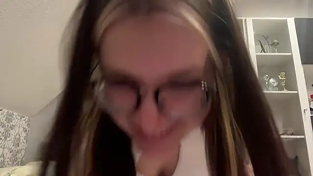 NikaCyberslut online show from December 28, 2024, 8:36 pm