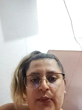 Snapshot of Miss_balloonsmila chatting on January 8, 2025, 2:35 am Miss balloonsmila online show from January 8, 2025, 2:35 am