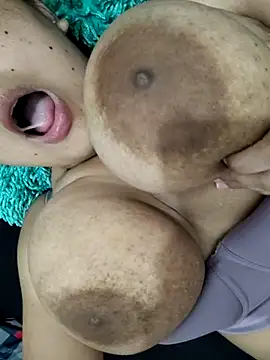 Snapshot of Miss_balloonsmila chatting on January 9, 2025, 11:56 pm Miss balloonsmila online show from January 9, 2025, 11:56 pm