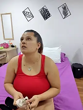 Snapshot of Miss_balloonsmila chatting on February 13, 2025, 9:17 pm Miss balloonsmila online show from February 13, 2025, 9:17 pm