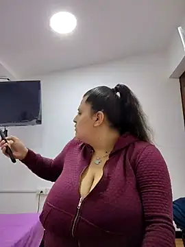 Snapshot of Miss_balloonsmila chatting on October 19, 2025, 3:18 am Miss balloonsmila online show from October 19, 2025, 3:18 am