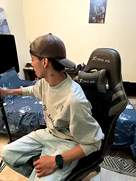 twink latino5 online show from November 1, 2025, 1:29 am