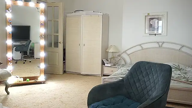 Snapshot of moonlight4u chatting on September 14, 2025, 4:55 am moonlight4u online show from September 14, 2025, 4:55 am