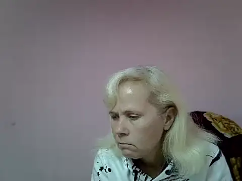 Snapshot of sakura_blonde chatting on December 29, 2024, 8:44 am sakura blonde online show from December 29, 2024, 8:44 am