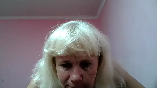 Snapshot of sakura_blonde chatting on January 24, 2025, 9:37 pm sakura blonde online show from January 24, 2025, 9:37 pm