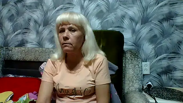 sakura blonde online show from October 25, 2025, 4:57 pm