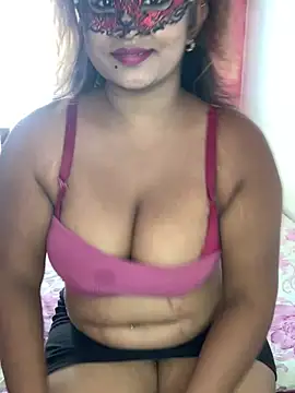 Snapshot of blackrose02 chatting on February 14, 2026, 4:31 am blackrose02 online show from February 14, 2026, 4:31 am