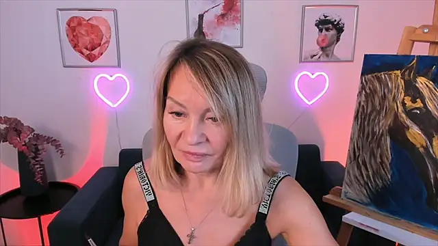 RosalindaFortuna online show from January 9, 2025, 2:18 pm