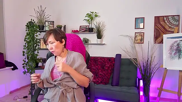 RosalindaFortuna online show from January 24, 2025, 2:30 pm