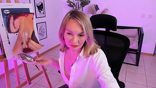 RosalindaFortuna online show from January 30, 2025, 2:04 pm